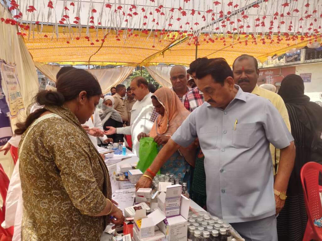 सिरौली कला में मातृ-शिशु स्वास्थ्य शिविर का आयोजन, विधायक तिलक राज बेहड़ ने किया उद्घाटन।