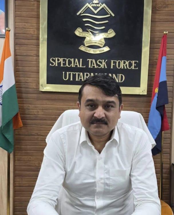 म्यूल अकाउंट्स पर एसटीएफ उत्तराखण्ड का बड़ा प्रहार – दो दिनों की ताबड़तोड़ कार्यवाही में 04 मुकदमे दर्ज, संगठित साइबर अपराध सिंडिकेट के खिलाफ कानूनी शिकंजा कसा।