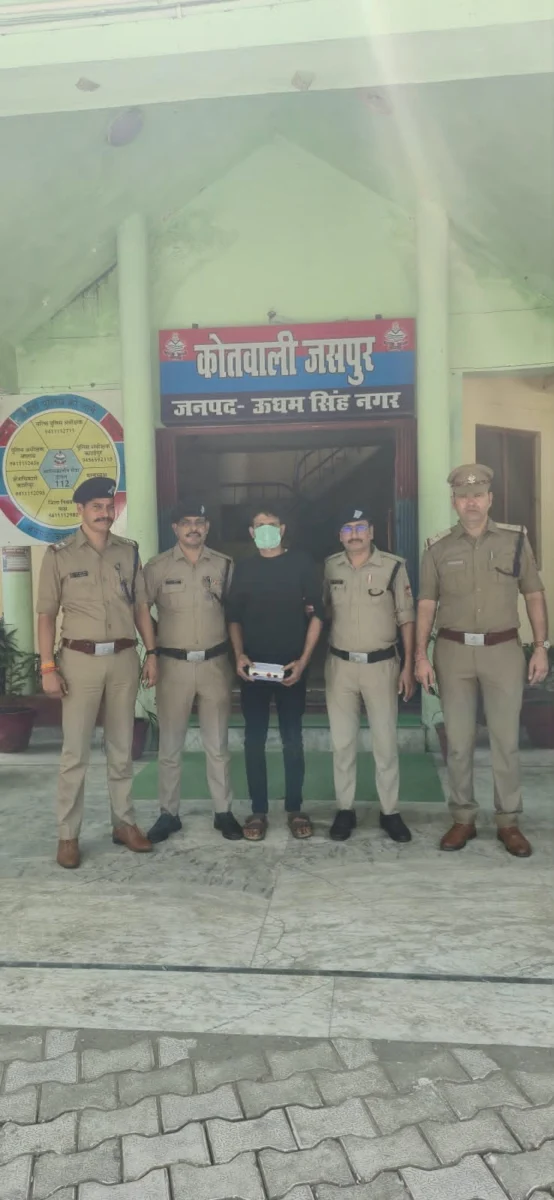 720 नशीले कैप्सूल और 7.88 ग्राम स्मैक बरामद, 02 शातिर नशा तस्कर गिरफ्तार।