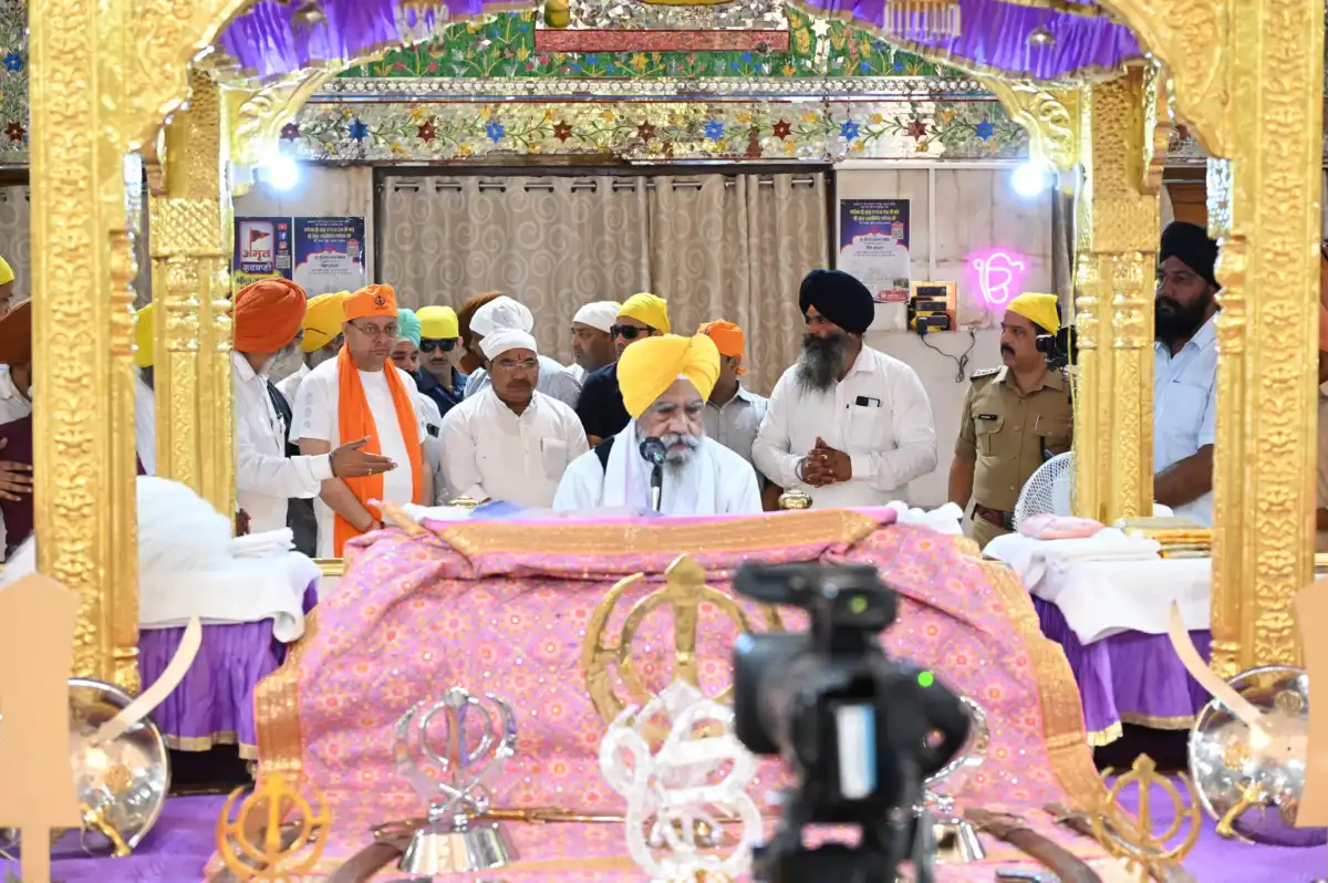 सेवा संकल्प अभियान’ के तहत नानकमता पहुंचे मुख्यमंत्री धामी, दिया स्वच्छता का संदेश।
