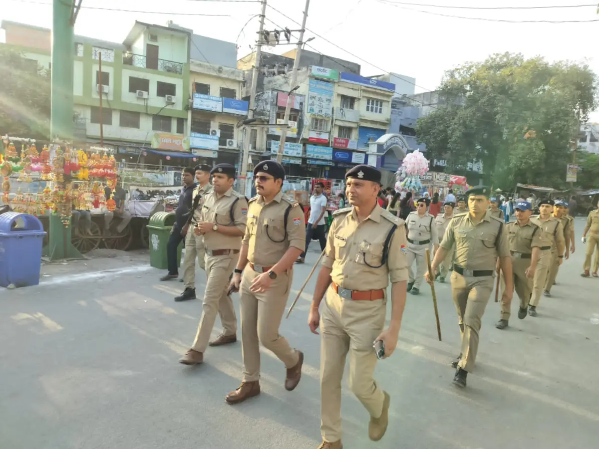 दशहरा पर्व के दृष्टिगत एसएसपी अजय गणपति ने किया रुद्रपुर बाजार क्षेत्र का स्थलीय निरीक्षण, सुरक्षा एवं यातायात व्यवस्था का लिया जायजा.